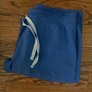 Figs Medium Petite Livingston